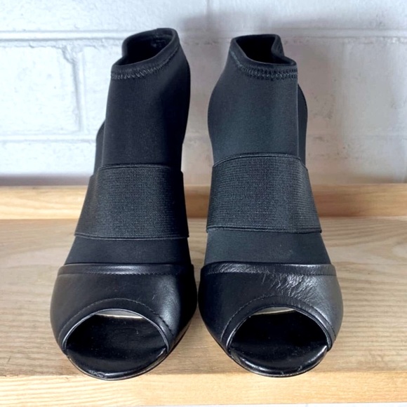 KAREN MILLEN Leather Black Open Toe Bootie Heels - Picture 5 of 6